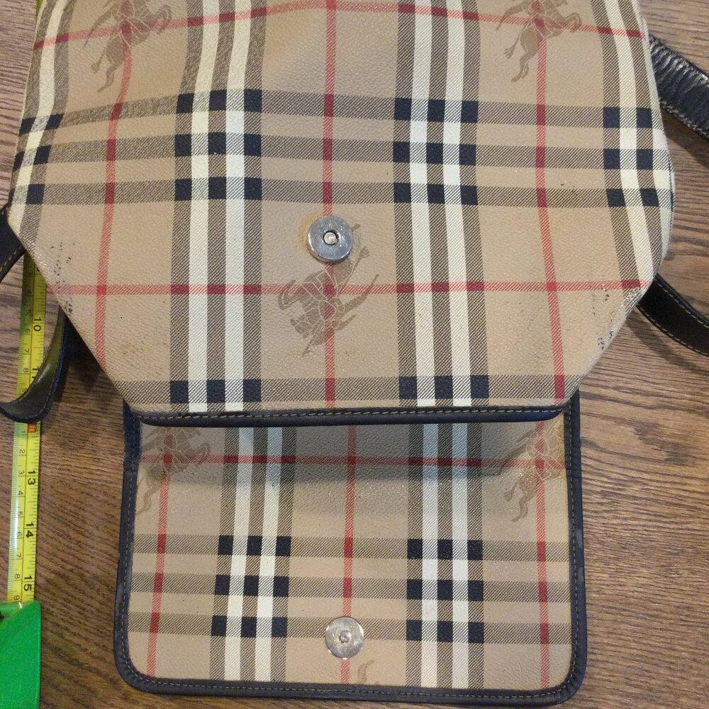 100% Authentic Burberry Leather backpack - Picture 9 of 15